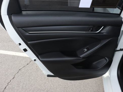 Used 2022 Honda Accord Sport image 12