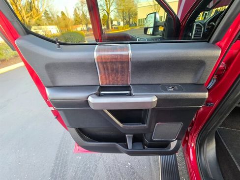 Used 2017 Ford F150 Platinum w/ Equipment Group 701A Luxury image 47