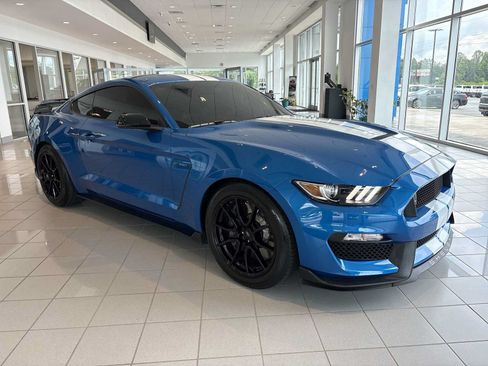 Used 2020 Ford Mustang Shelby GT350 w/ Technology Package RWD image 4