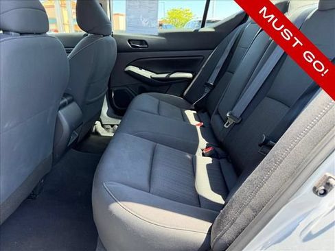 Used 2024 Nissan Altima 2.5 SV FWD image 7