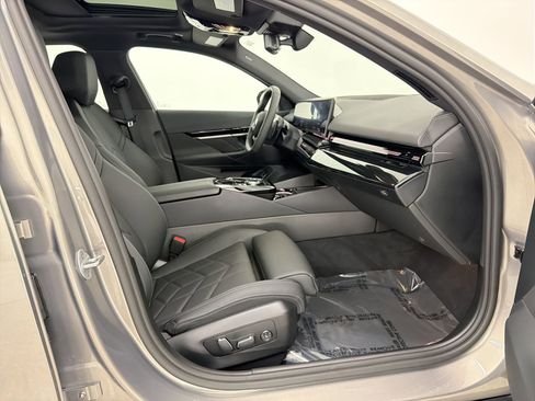 Certified 2026 BMW 530i image 27