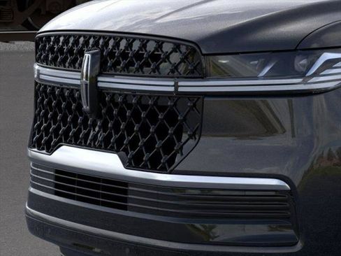New 2026 Lincoln Navigator L Reserve image 17