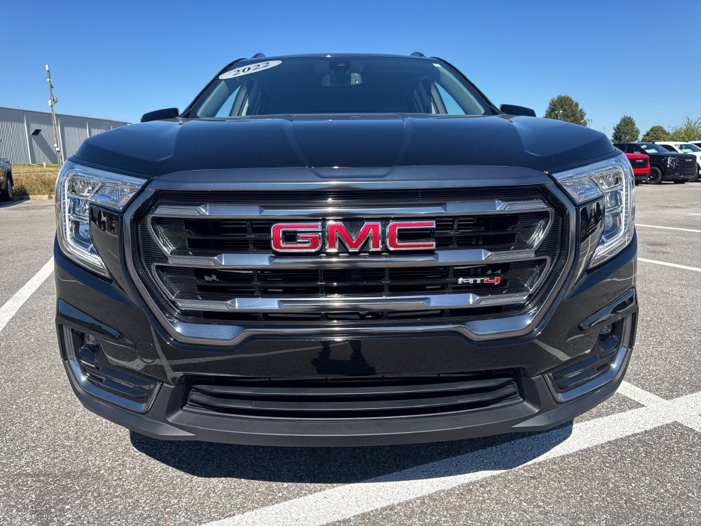 Used 2022 GMC Terrain AT4 w/ LPO, Floor Liner Package AWD/4WD image 11