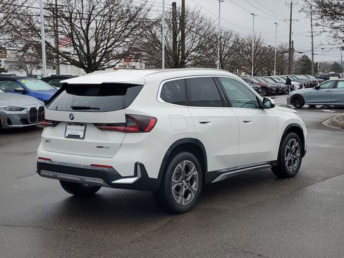 Certified 2024 BMW X1 xDrive28i w/ Convenience Package image 3