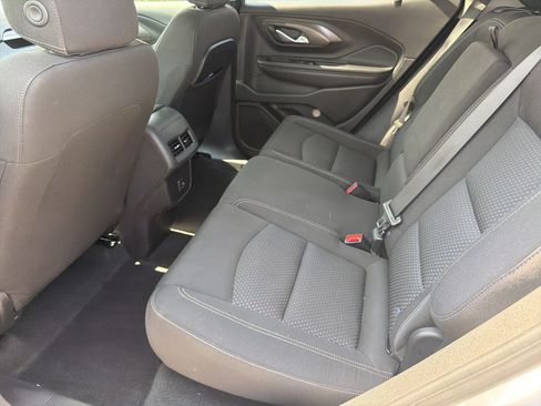 Used 2024 GMC Terrain SLE FWD image 30