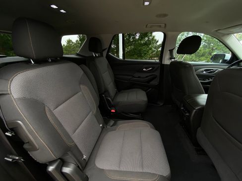 Used 2019 Chevrolet Traverse LT FWD image 23