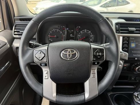 Used 2020 Toyota 4Runner SR5 Premium w/ Moonroof Package AWD/4WD image 13
