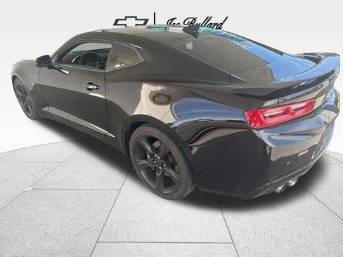 Used 2018 Chevrolet Camaro SS RWD image 7