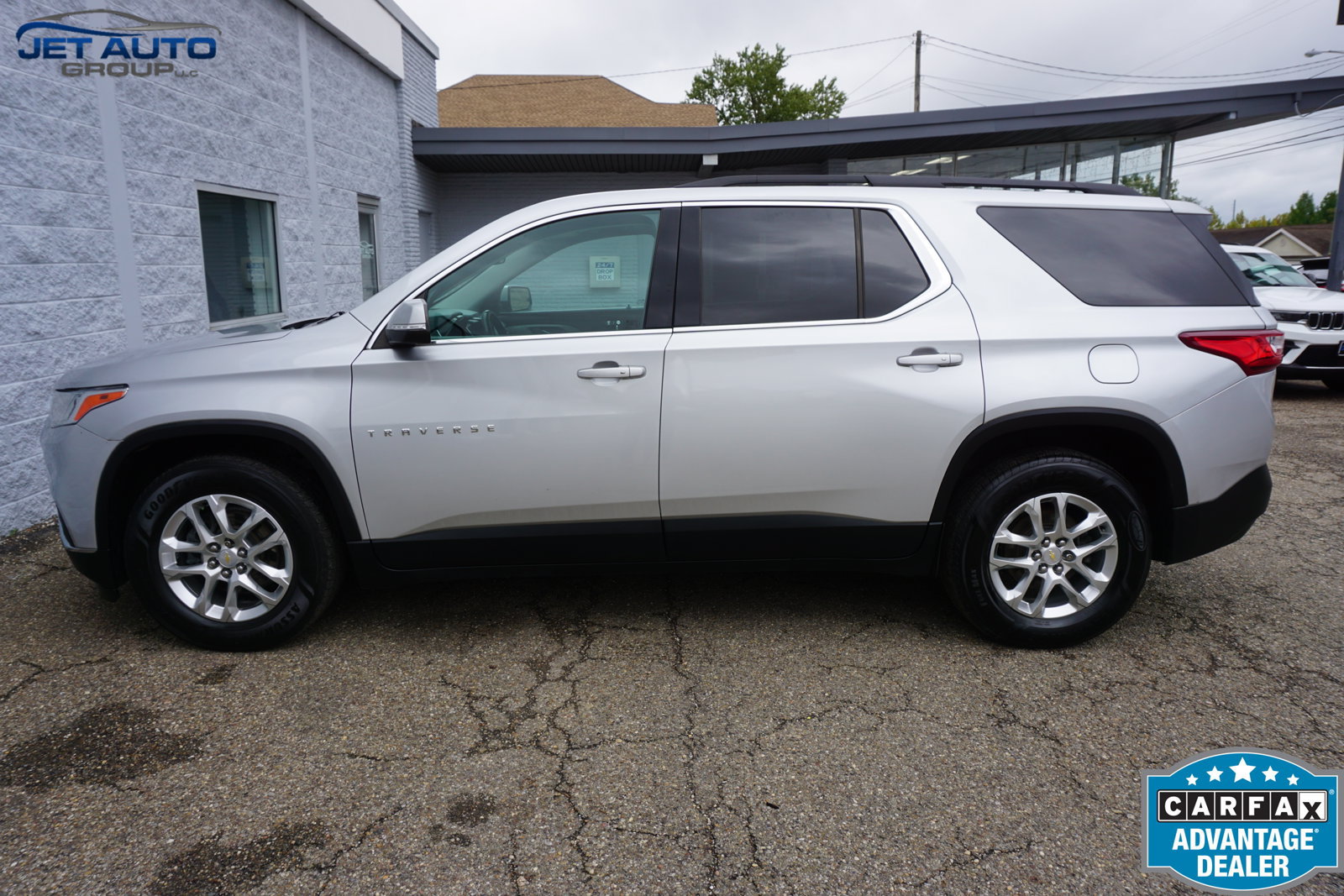 Used 2021 Chevrolet Traverse LT w/ LPO, Floor Liner Package AWD/4WD image 13