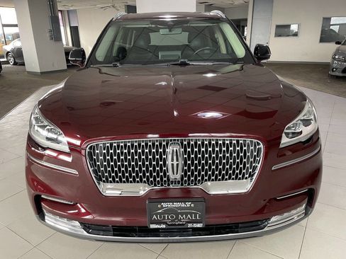 Used 2020 Lincoln Aviator Reserve w/ Equipment Group 202A image 2