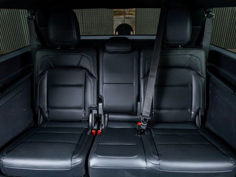 Used 2025 Lincoln Navigator L Reserve w/ Jet Appearance Package image 36