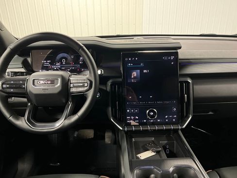 Certified 2025 GMC Acadia AT4 image 18