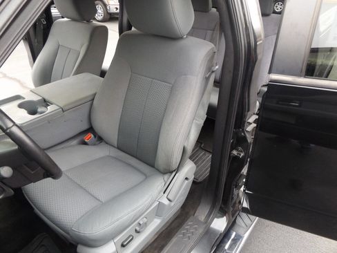 Used 2013 Ford F150 XLT w/ Luxury Equipment Group image 13