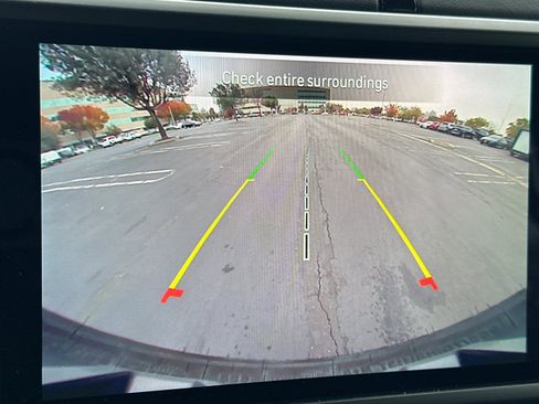 Used 2025 Jeep Wrangler Sahara image 26