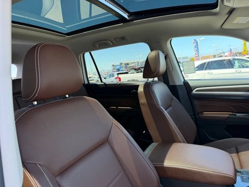 Used 2023 Volkswagen Atlas SE w/ Panoramic Sunroof Package AWD/4WD image 23