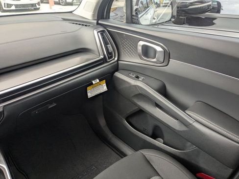 New 2026 Kia Sorento LX FWD image 19
