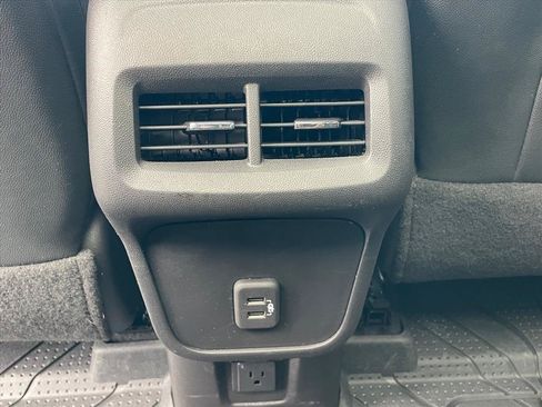 Used 2024 Chevrolet Equinox RS FWD image 27