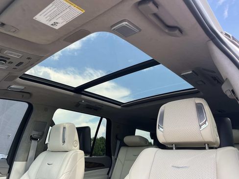 Certified 2023 Cadillac Escalade Sport Platinum w/ LPO, ONYX Package AWD/4WD image 37