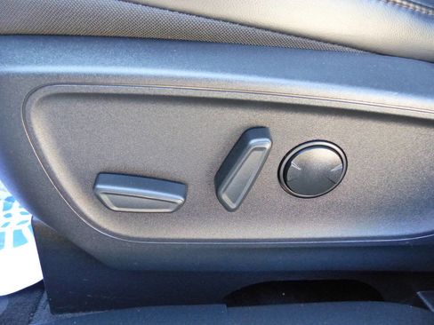 Used 2025 Ford Escape ST-Line w/ Tech Pack #1 AWD/4WD image 21