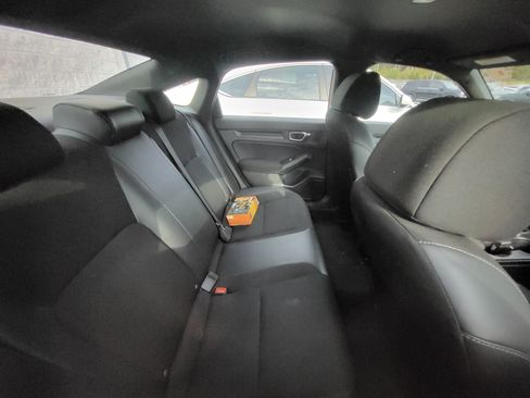 Used 2022 Honda Civic Sport image 9