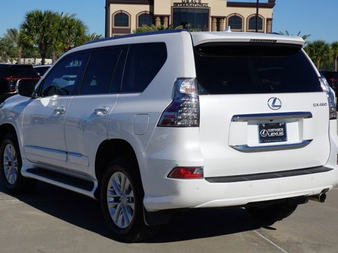 Used 2015 Lexus GX 460 image 8