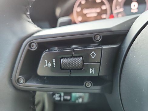 Certified 2025 Porsche 911 Carrera image 22