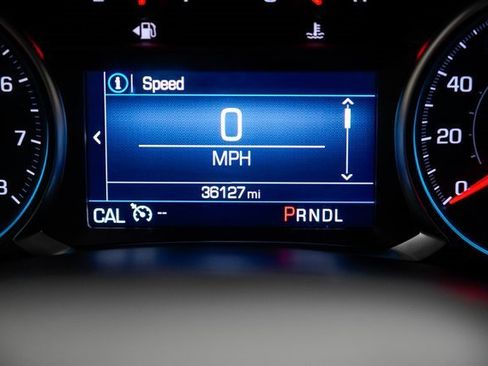 Used 2023 Chevrolet Equinox LT image 33