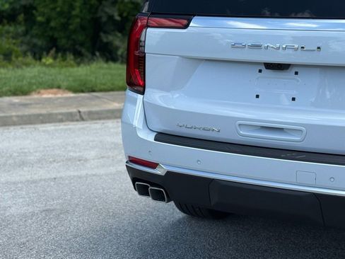 New 2026 GMC Yukon XL Denali w/ Denali Reserve Package AWD/4WD image 14