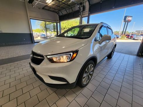 Used 2020 Buick Encore Preferred FWD image 3