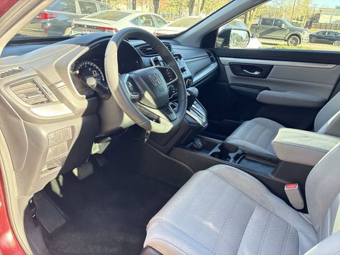 Used 2018 Honda CR-V LX image 2