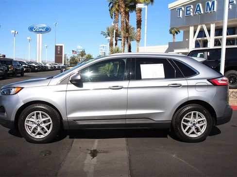 Certified 2022 Ford Edge SEL w/ Convenience Package image 4