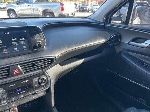 Used 2020 Hyundai Santa Fe SEL w/ Convenience Package image 15