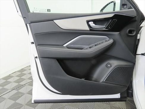Used 2026 Acura MDX w/ Technology Package FWD image 25
