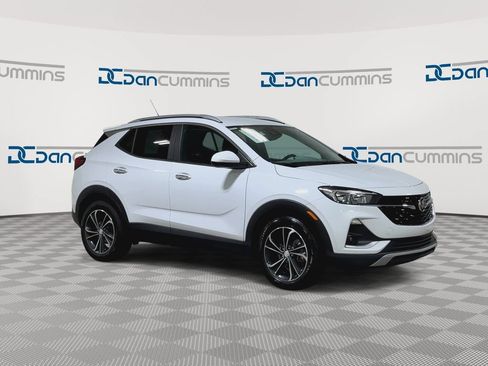 Used 2020 Buick Encore GX Select FWD image 2