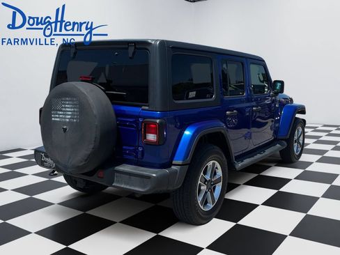 Used 2018 Jeep Wrangler Unlimited Sahara AWD/4WD image 5