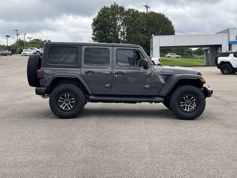 Used 2024 Jeep Wrangler Unlimited Sport AWD/4WD image 3