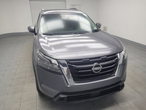 Used 2023 Nissan Pathfinder SV AWD/4WD image 14
