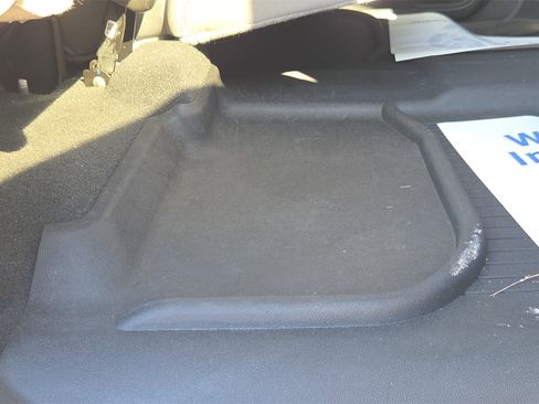 Used 2018 GMC Sierra 1500 SLT w/ SLT Premium Package image 18