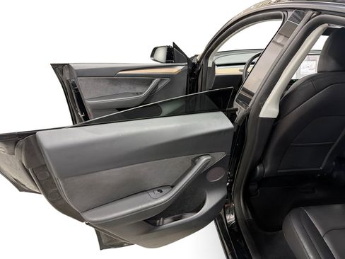 Certified 2023 Tesla Model Y Performance AWD/4WD image 10