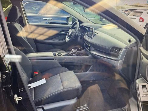 Used 2024 Nissan Rogue SV AWD/4WD image 8
