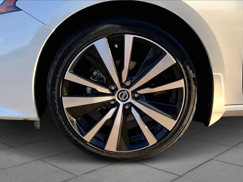 Used 2022 Nissan Altima 2.5 SR image 10