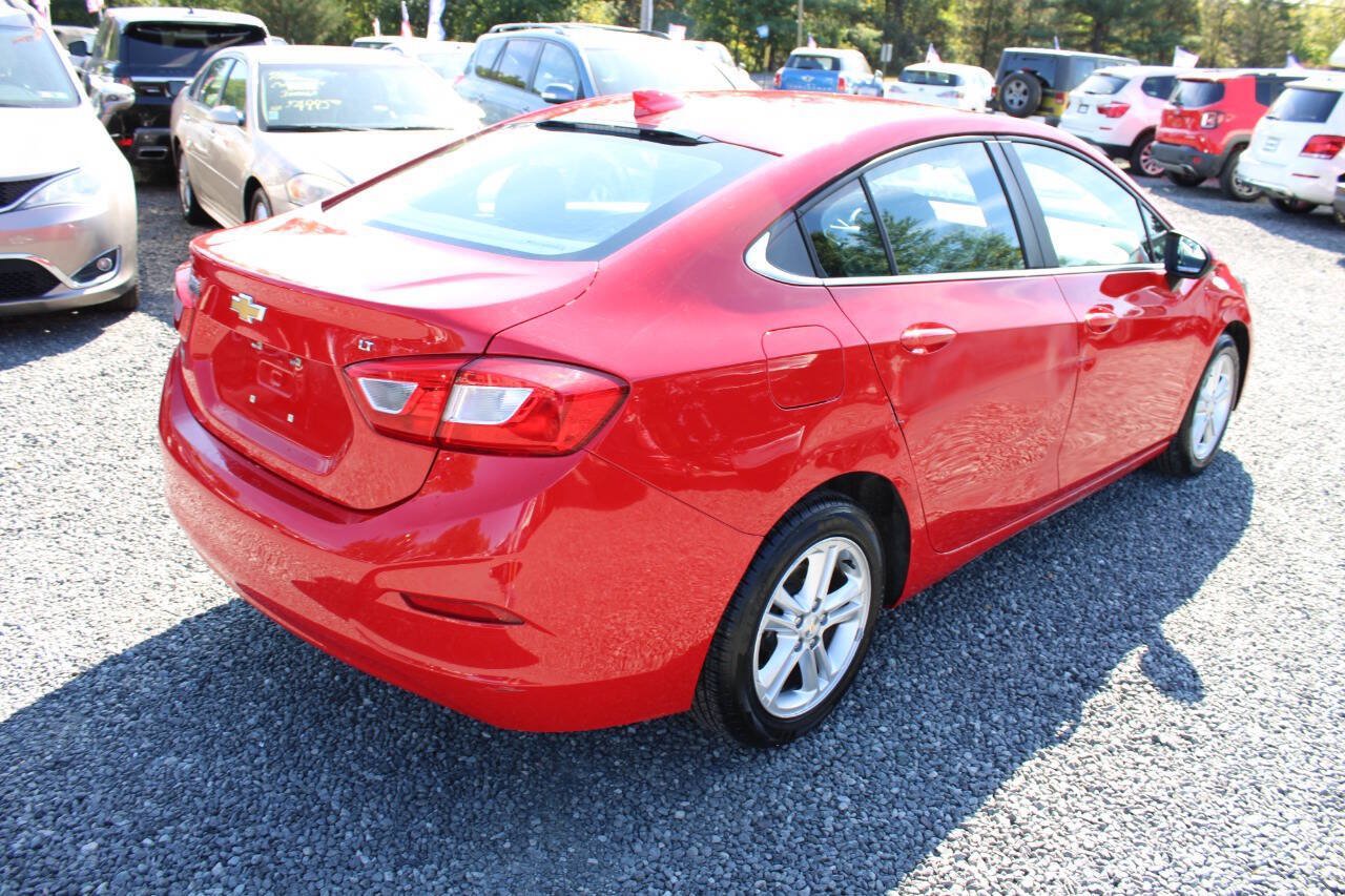 Used 2017 Chevrolet Cruze LT FWD image 7