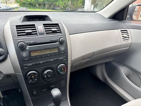 Used 2013 Toyota Corolla L FWD image 24