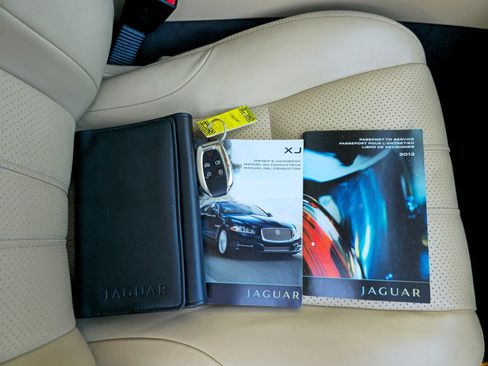 Used 2012 Jaguar XJ image 38
