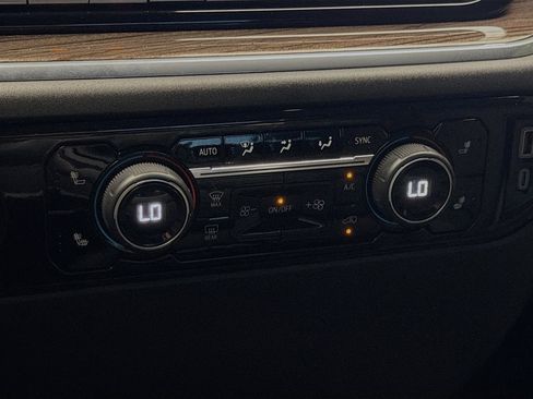 Used 2024 Chevrolet Silverado 1500 LT Trail Boss image 10