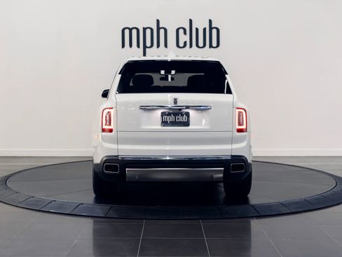 Used 2021 Rolls-Royce Cullinan AWD/4WD image 3