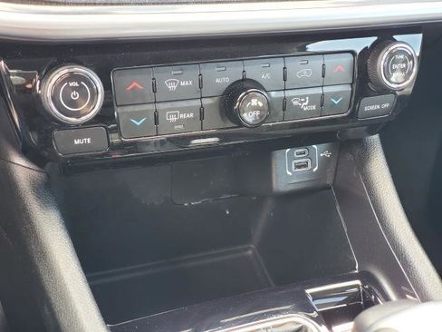 Used 2022 Jeep Compass Latitude w/ Convenience Group image 17