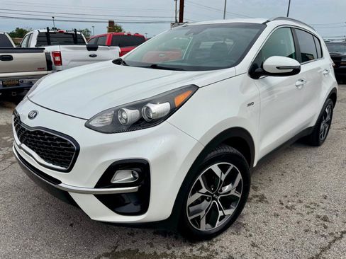 Used 2020 Kia Sportage EX AWD/4WD image 3
