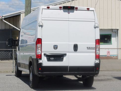 Used 2023 RAM ProMaster 2500 FWD image 6