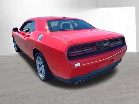 Used 2016 Dodge Challenger SXT image 14